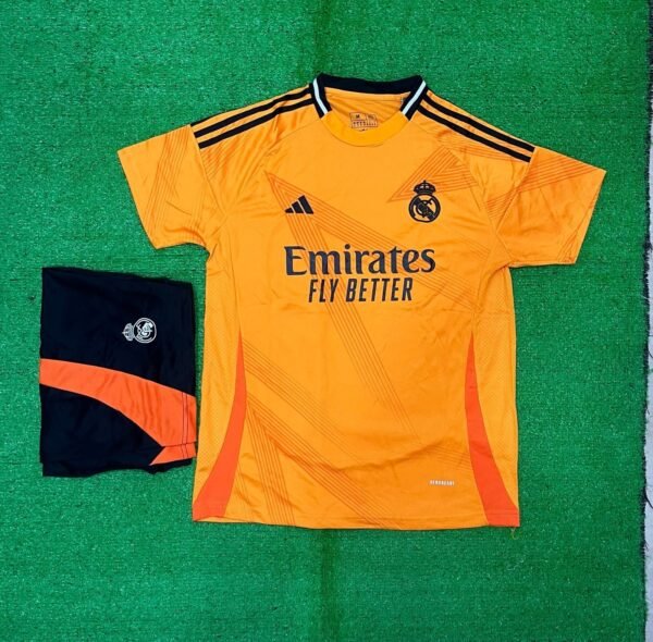 REAL MADRID AWAY KIT 24/25
(JERSEY AND SHORTS)
