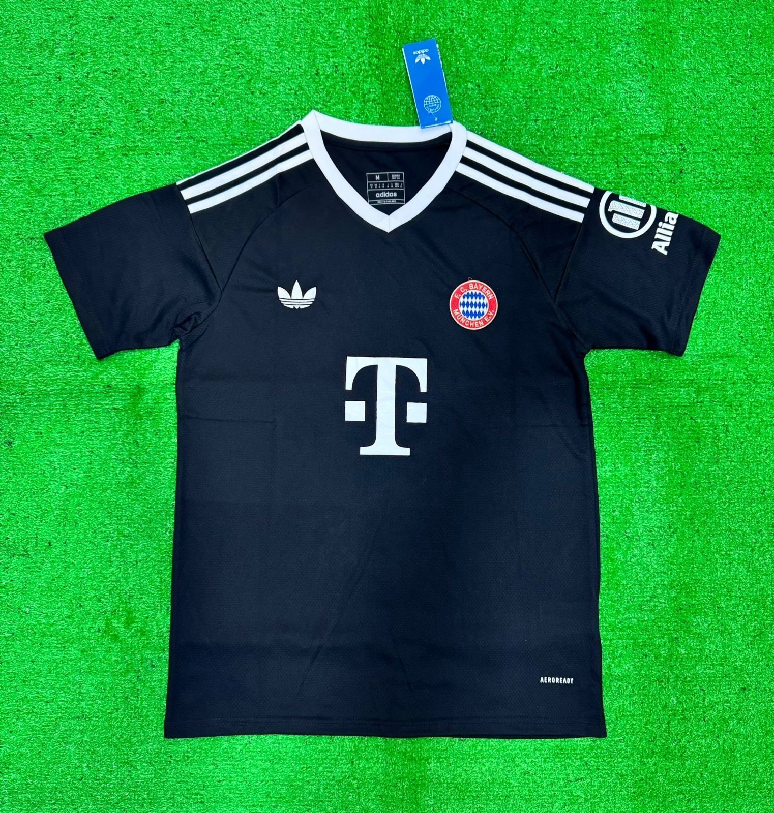FC BAYERN GOALKEEPER JERSEY 24-25 FAN VERSION