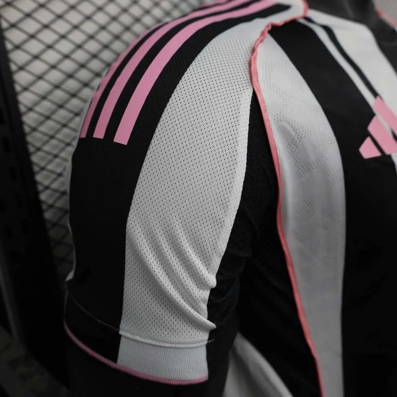 2025-2026 Players Version Juventus FC Home Football Jersey - Image 4