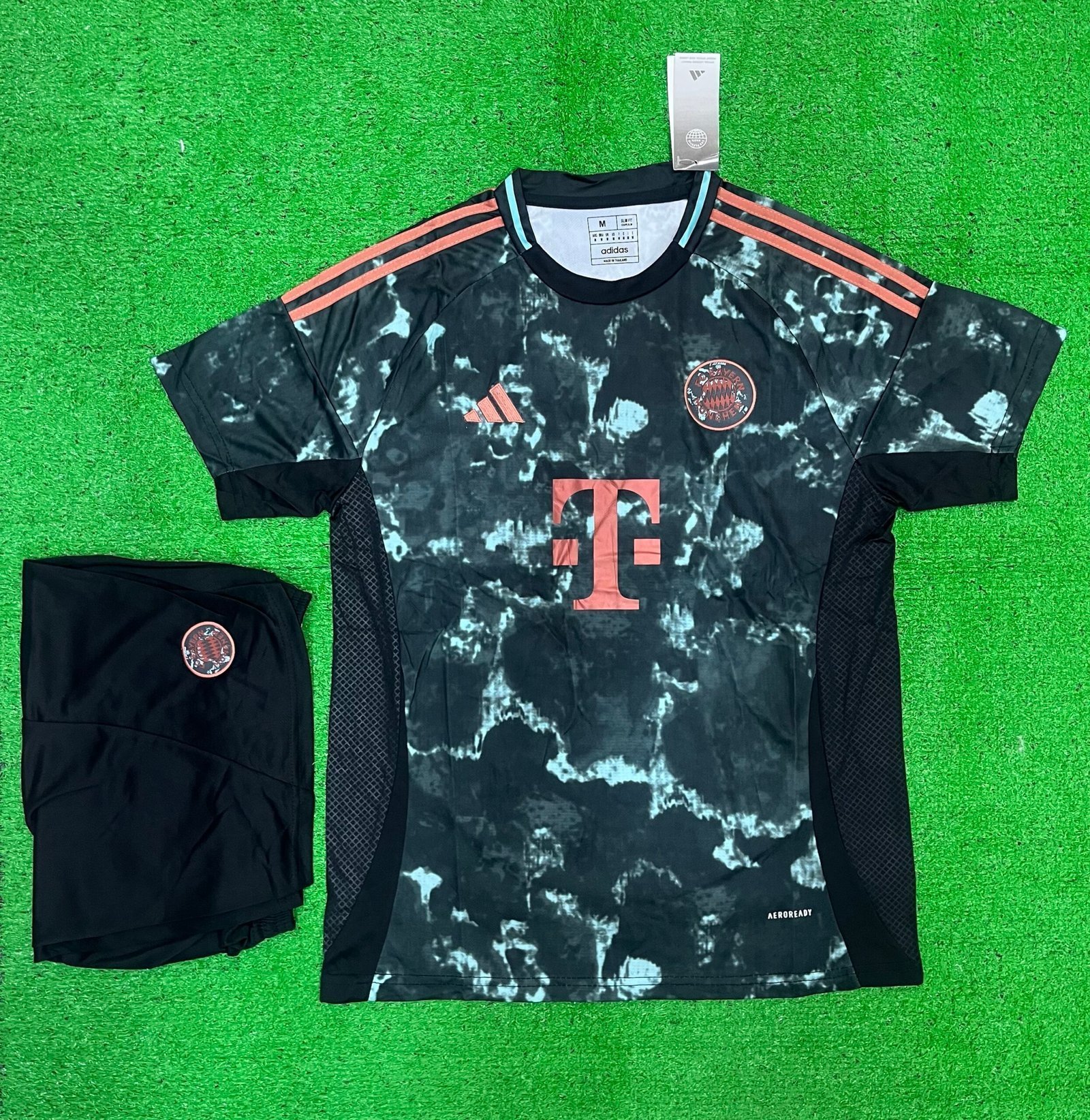 FC BAYERN AWAY 24-25 JERSEY KIT JERSEY AND SHORTS