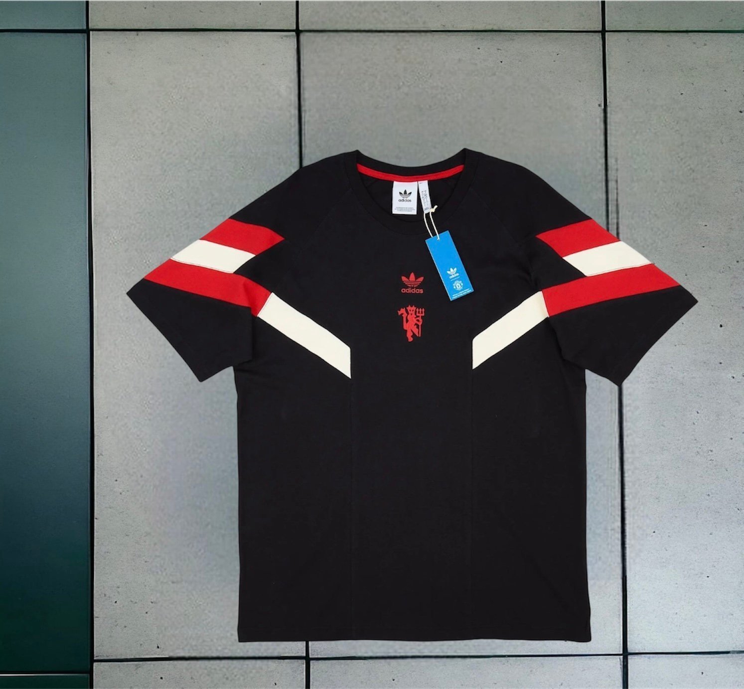 MANCHESTER UNITED X CLASSIC COLLECTION JERSEY